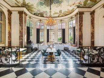 Schlosshotel Berlin:  Bubbles & Tea Event am Samstag,- oder Sonntagnachmittag