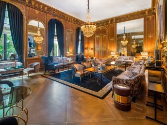 Schlosshotel Berlin:  Bubbles & Tea Event am Samstag,- oder Sonntagnachmittag