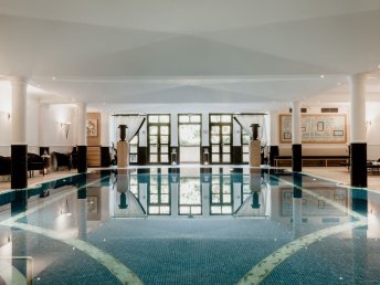 Schlosshotel Berlin:  Bubbles & Tea Event am Samstag,- oder Sonntagnachmittag