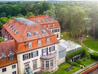 Schlosshotel Berlin:  Bubbles & Tea Event am Samstag,- oder Sonntagnachmittag