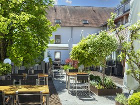 4 Tage Bodensee zum Kennenlernen im Romantik Hotel inkl. Vier-Gang-Menü & Blumeninsel Mainau