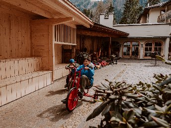 Wanderlust & Wellness in den Südtiroler Dolomiten mit Lüsen-Gästekarte & Halbpension | 2 Nächte