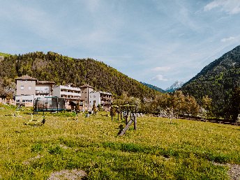 Wanderlust & Wellness in den Südtiroler Dolomiten mit Lüsen-Gästekarte & Halbpension | 2 Nächte