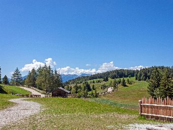 Wanderlust & Wellness in den Südtiroler Dolomiten mit Lüsen-Gästekarte & Halbpension | 2 Nächte