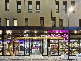 Stadt, Style und Schnauze – dein Kurzurlaub mit Hund im Moxy Frankfurt East 2