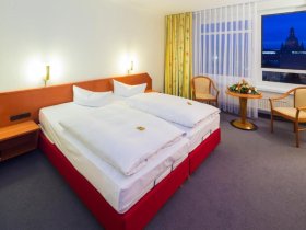  5 Tage Dresden erleben! Direkt  an der Brühlschen Terrasse am Elbufer