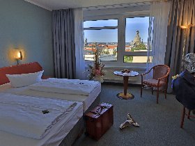  5 Tage Dresden erleben! Direkt  an der Brühlschen Terrasse am Elbufer