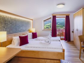 Auszeit zu Zweit mit Panorama-Wow-Effekt in Kaprun inkl. Tauern Spa Therme Eintritt | 2 Nächte