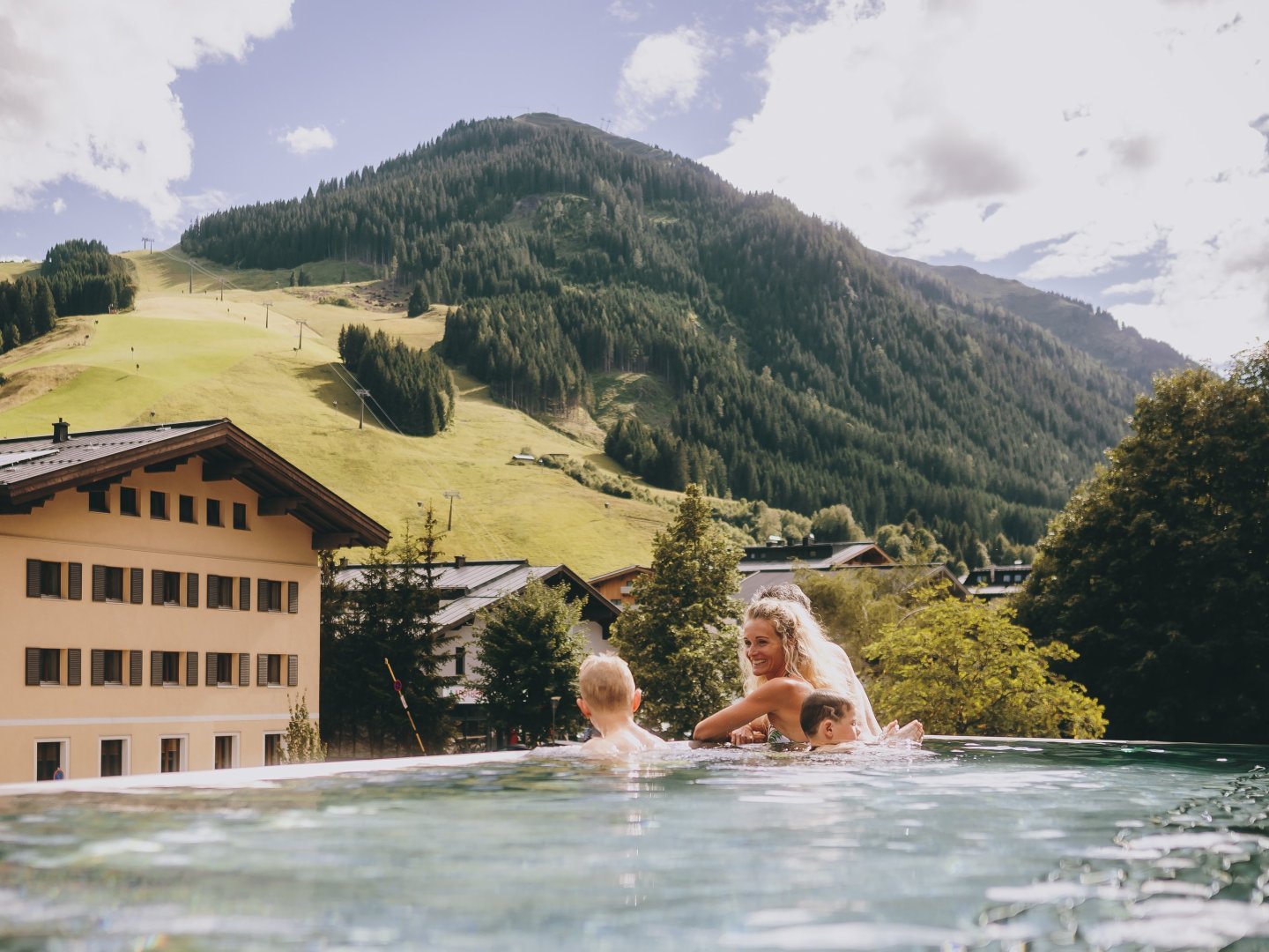 Outdoor Hiking Package im Salzburger Land mit Wellness, Pool & JokerCard | 7 Nächte