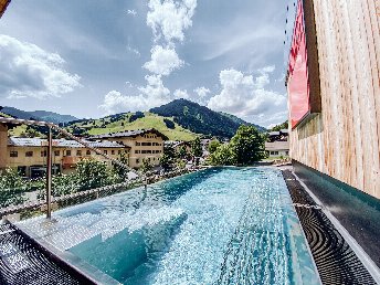 Outdoor Hiking Package im Salzburger Land mit Wellness, Pool & JokerCard | 7 Nächte
