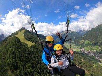 Sommerurlaub in Stubai - Abenteuer Tandemflug